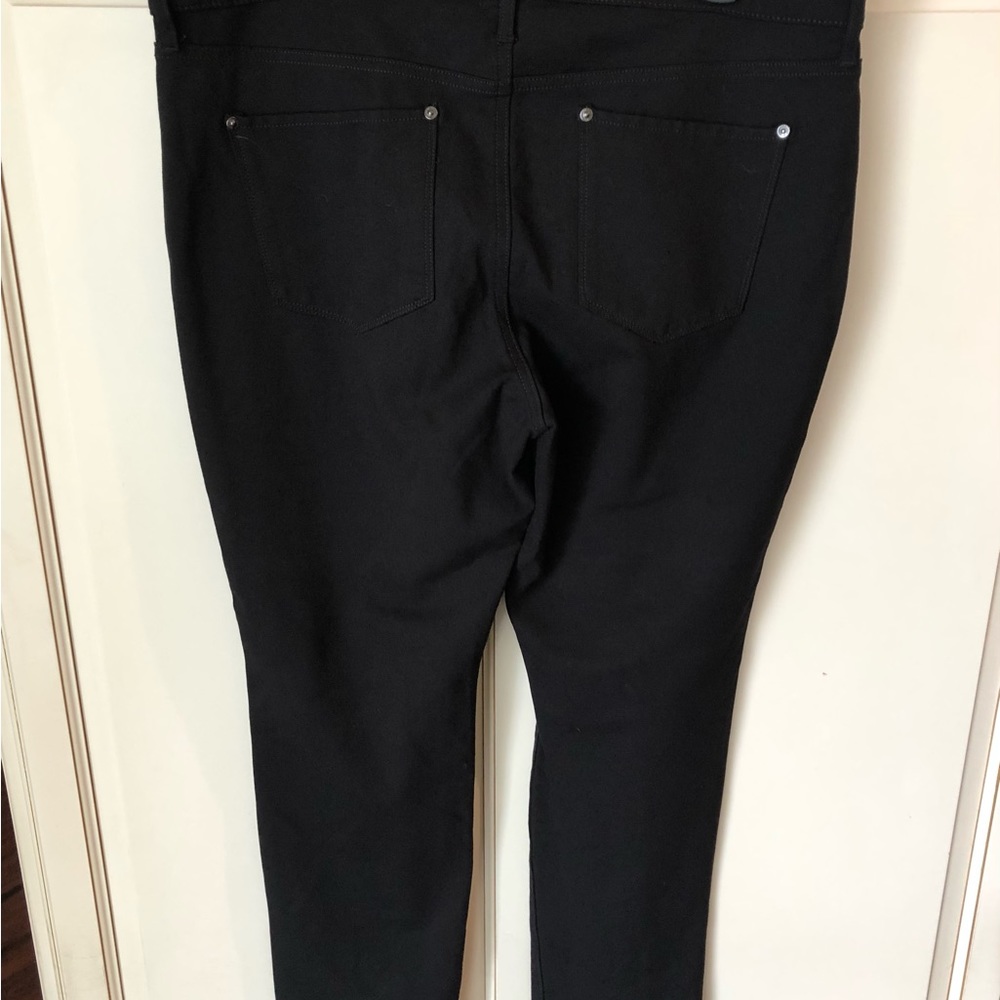 Gloria Vanderbilt black stretchy slim leg jeans - Size 16 - Picture 5 of 8